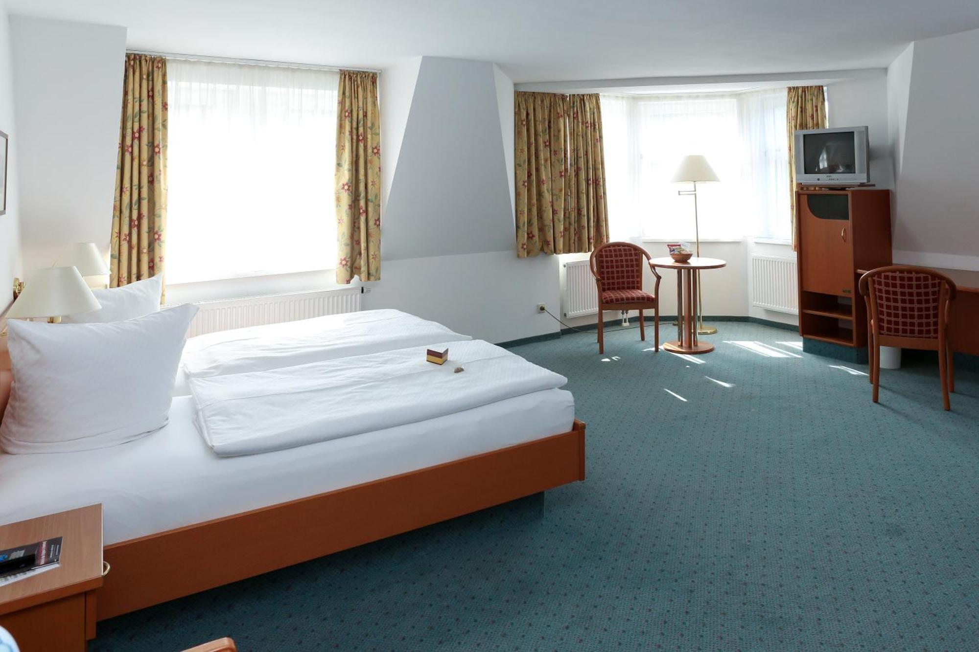 Hotel Kaiserhof رادهبرغ الغرفة الصورة